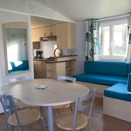 Camping Les Petites Minaudieres Hotell Saint-Sauveur  Exteriör bild