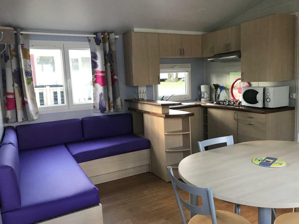 Camping Les Petites Minaudieres Hotell Saint-Sauveur  Exteriör bild